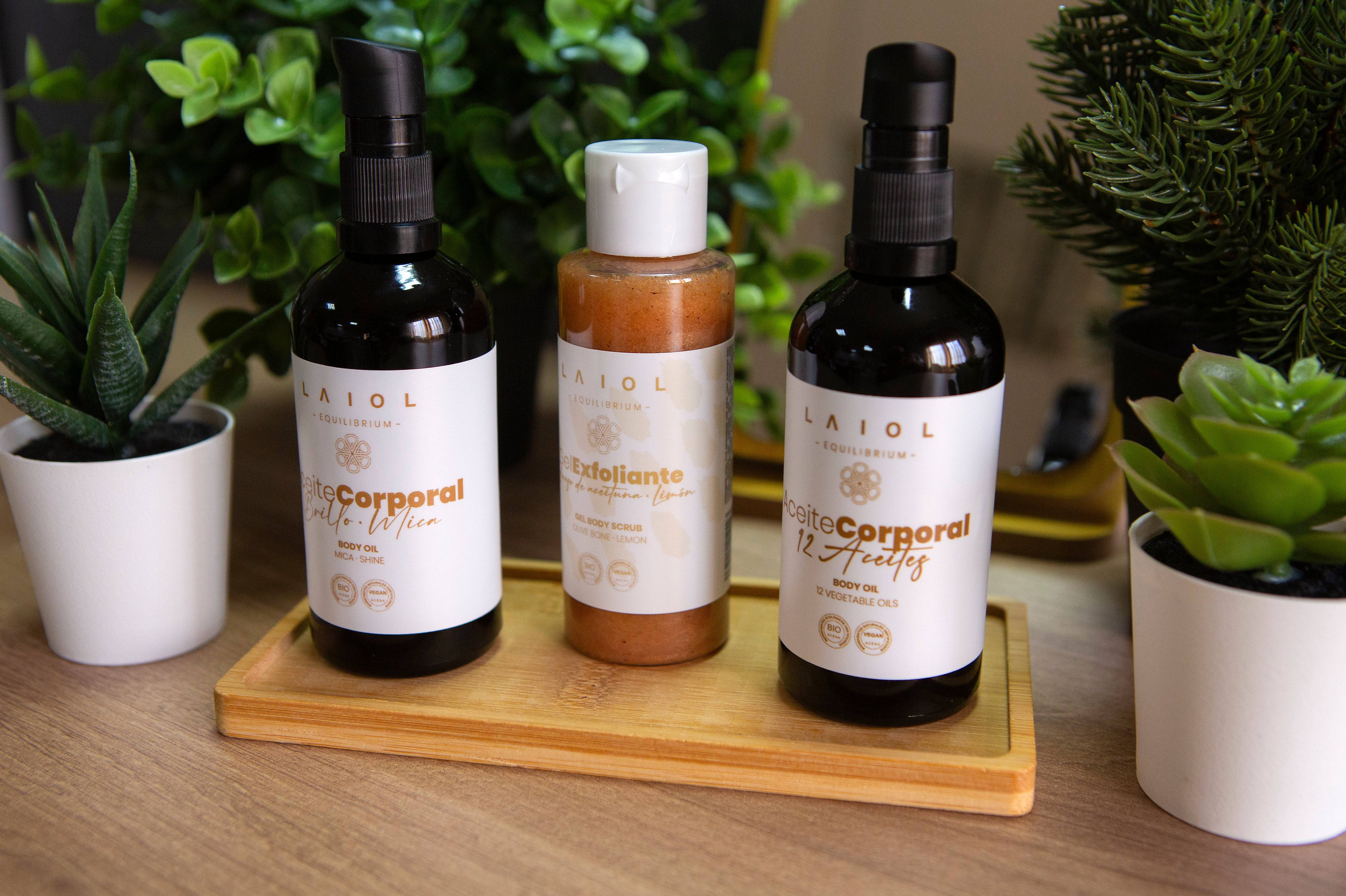 ACEITES_Y_EXFOLIANTE_HUESO_ACEITUNA_CORPORAL_LAIOL.jpg