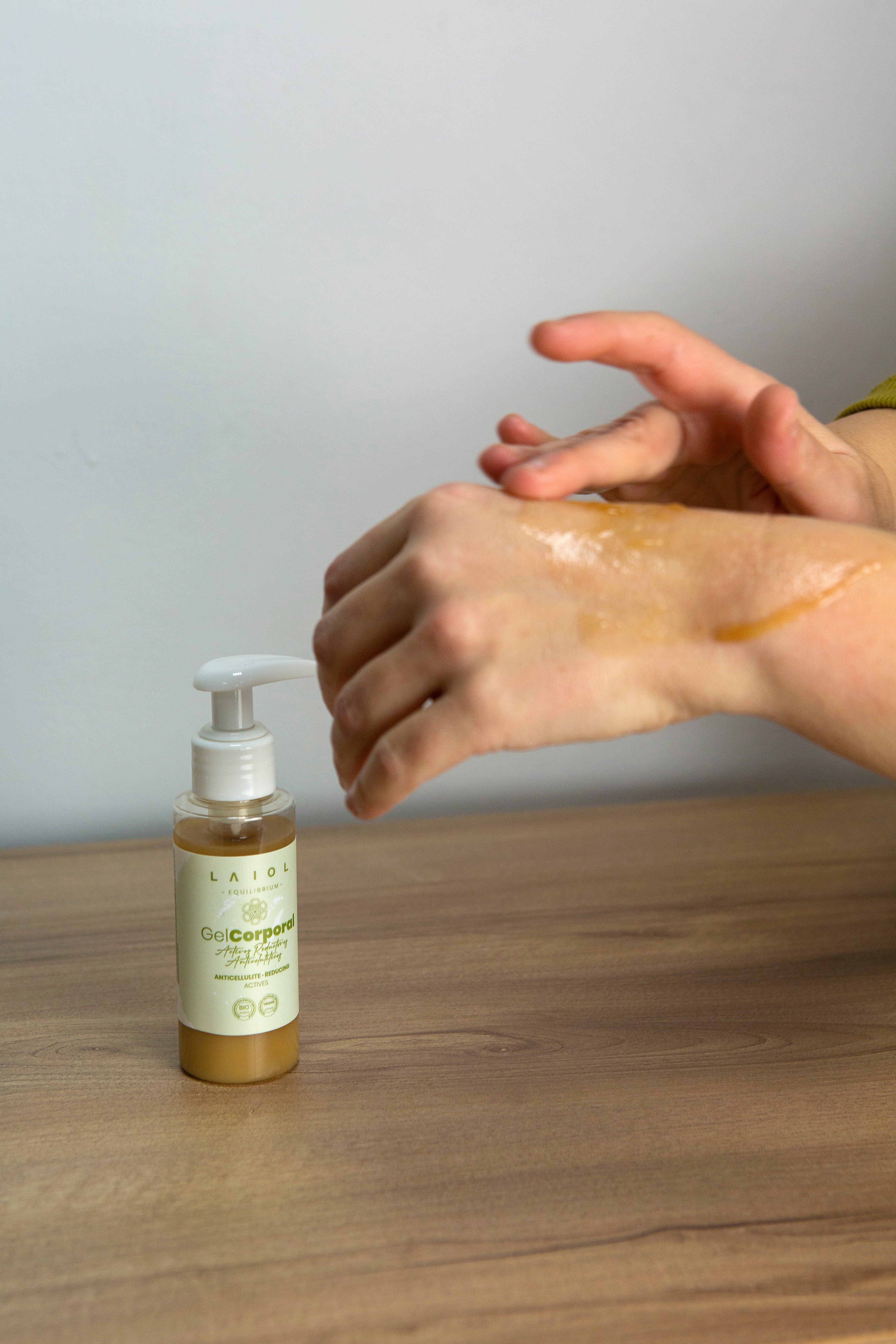 GEL CORPORAL REDUCTOR ANTICELÍTICO - 100 ml